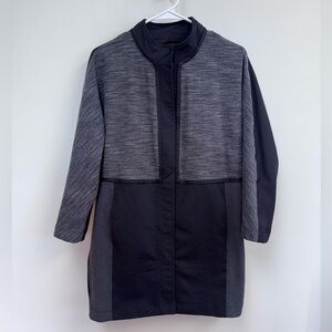 Lululemon Women's Cocoon Black and Gray Car Coat Small
